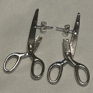 Pierced Earrings Scissors Cutting Silver Metal Jewelry Emo Goth hair Stylist new